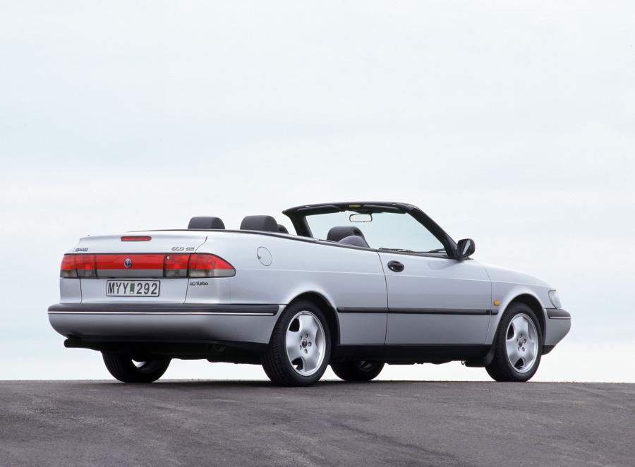  Saab 900 SE Turbo Convertible 1993 года  (фото 5 из 46)